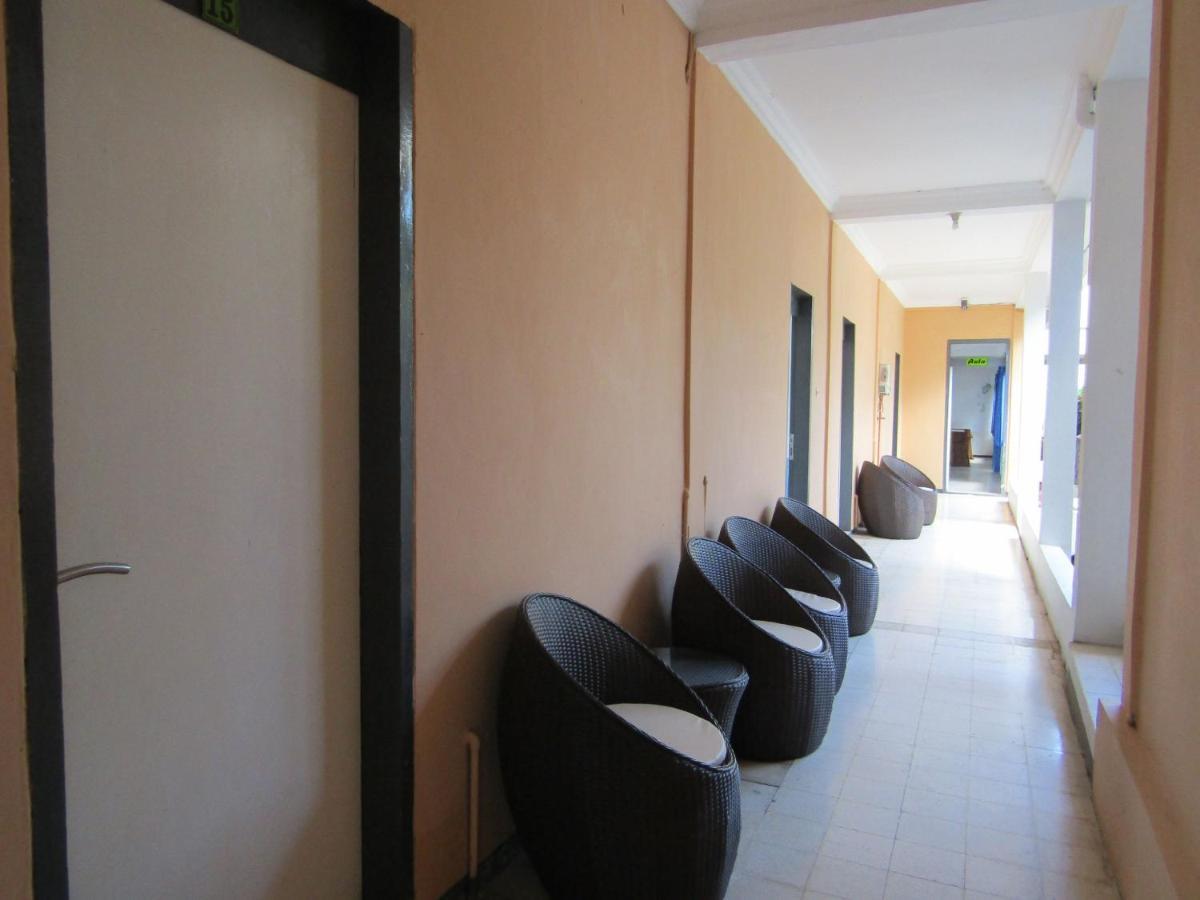 Hotel Pantes Sarangan Extérieur photo