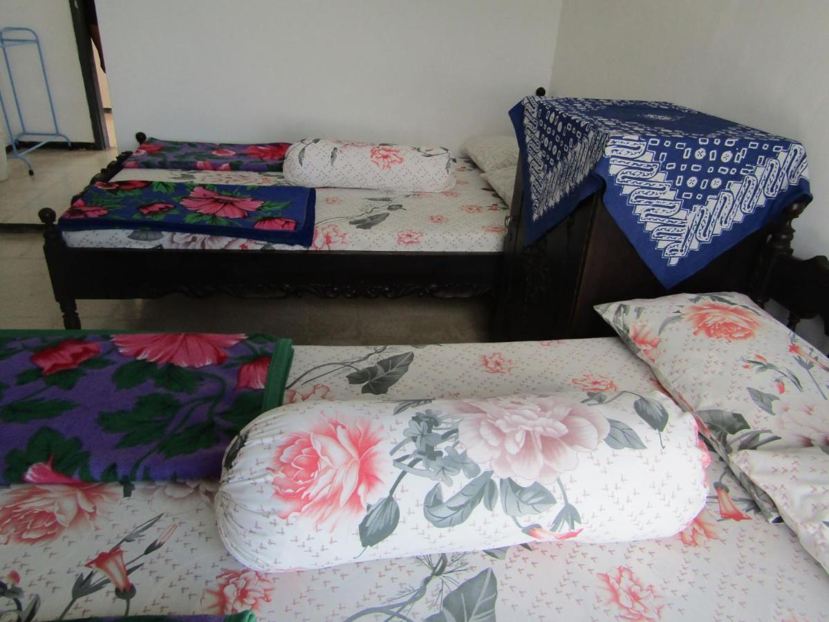 Hotel Pantes Sarangan Extérieur photo
