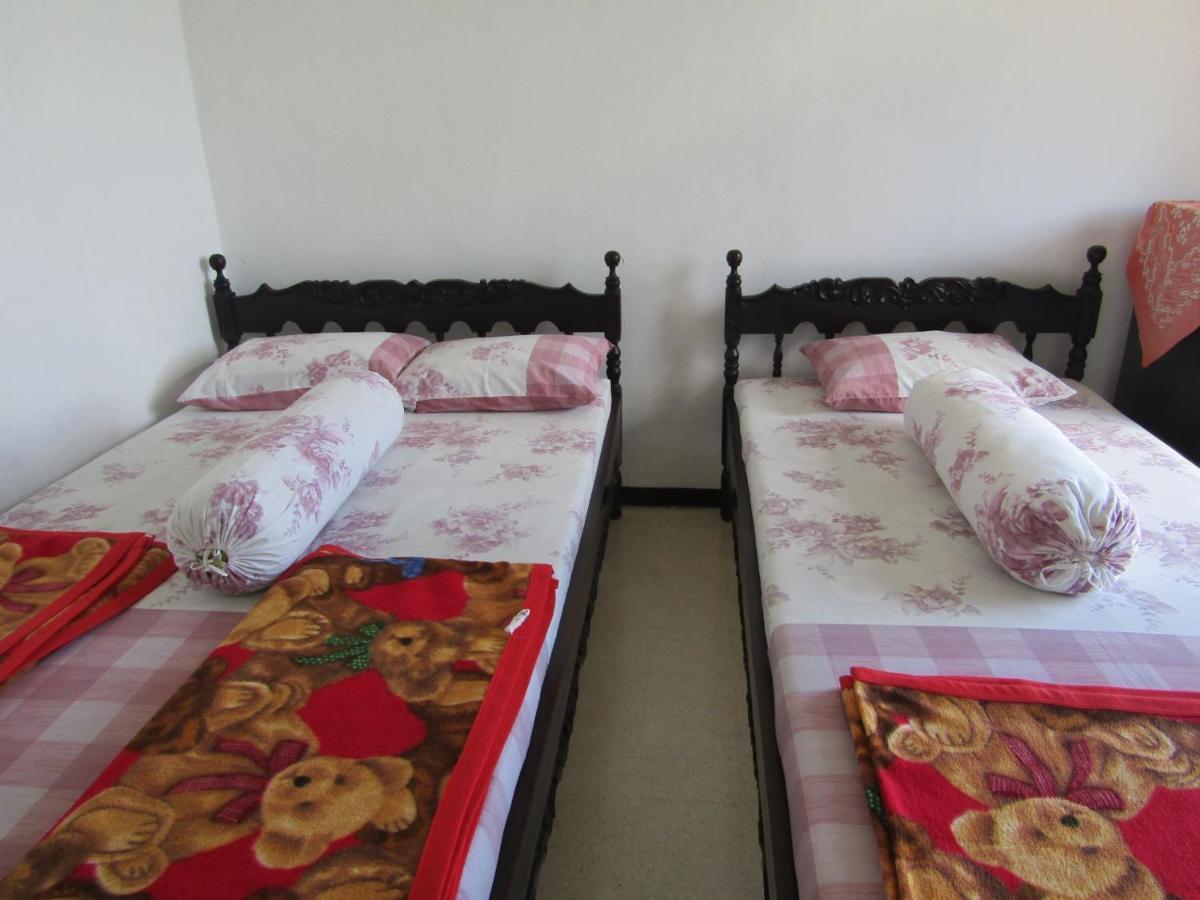 Hotel Pantes Sarangan Extérieur photo