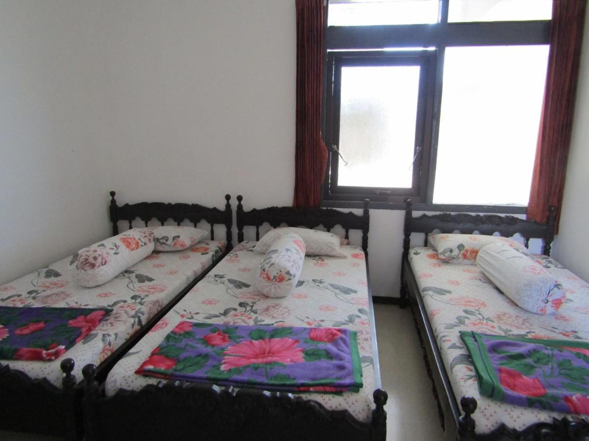 Hotel Pantes Sarangan Extérieur photo