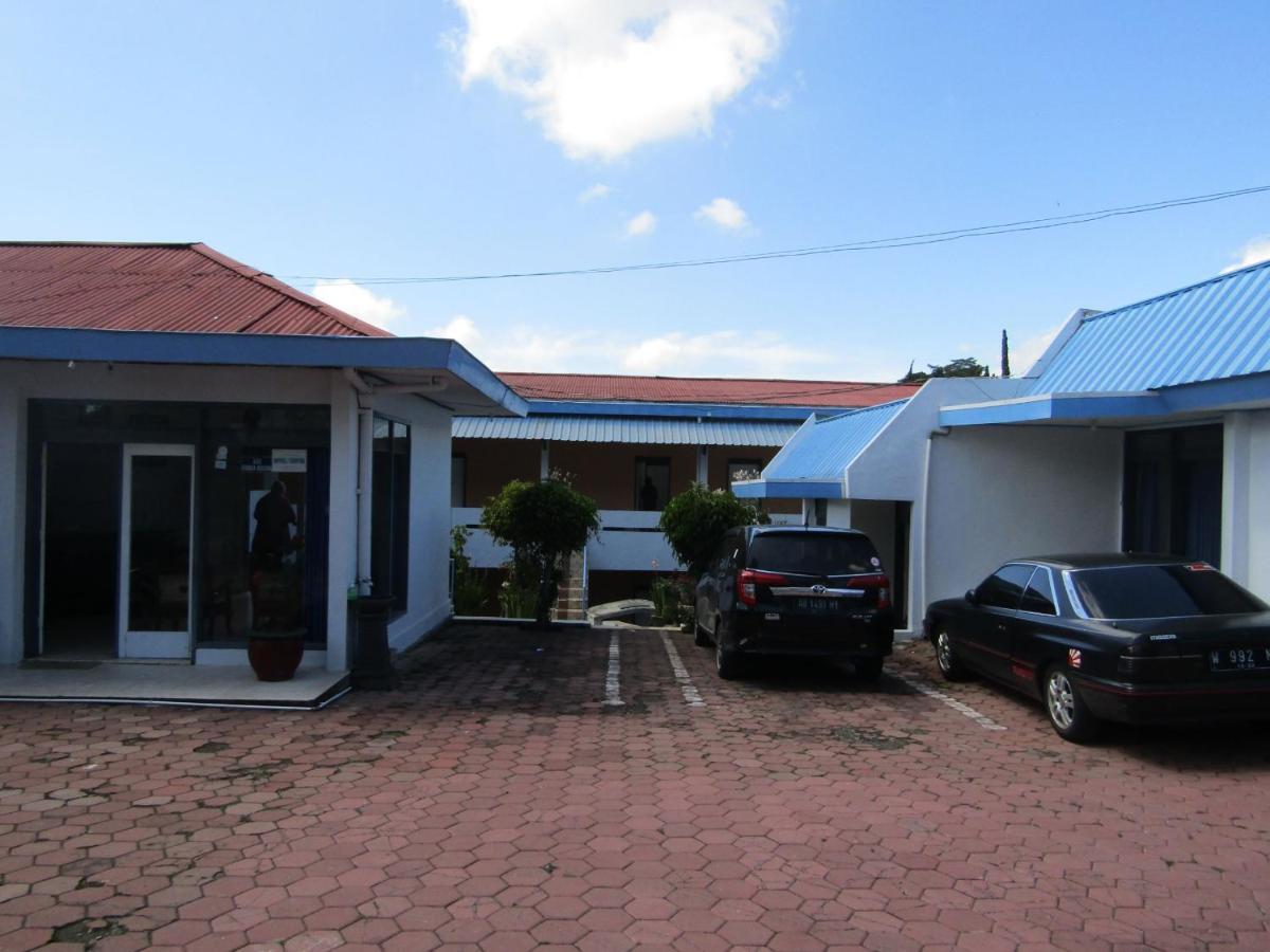 Hotel Pantes Sarangan Extérieur photo
