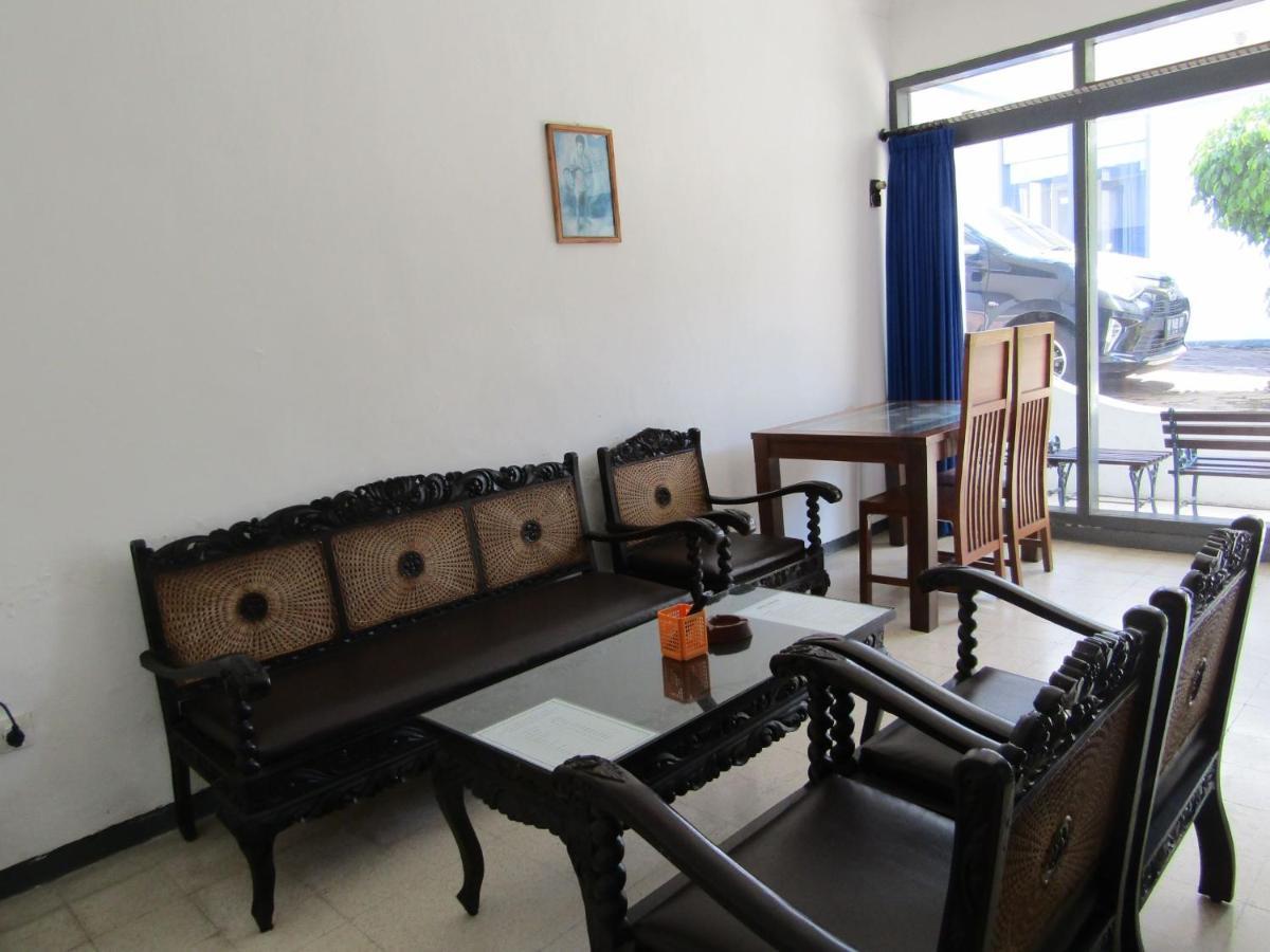 Hotel Pantes Sarangan Extérieur photo