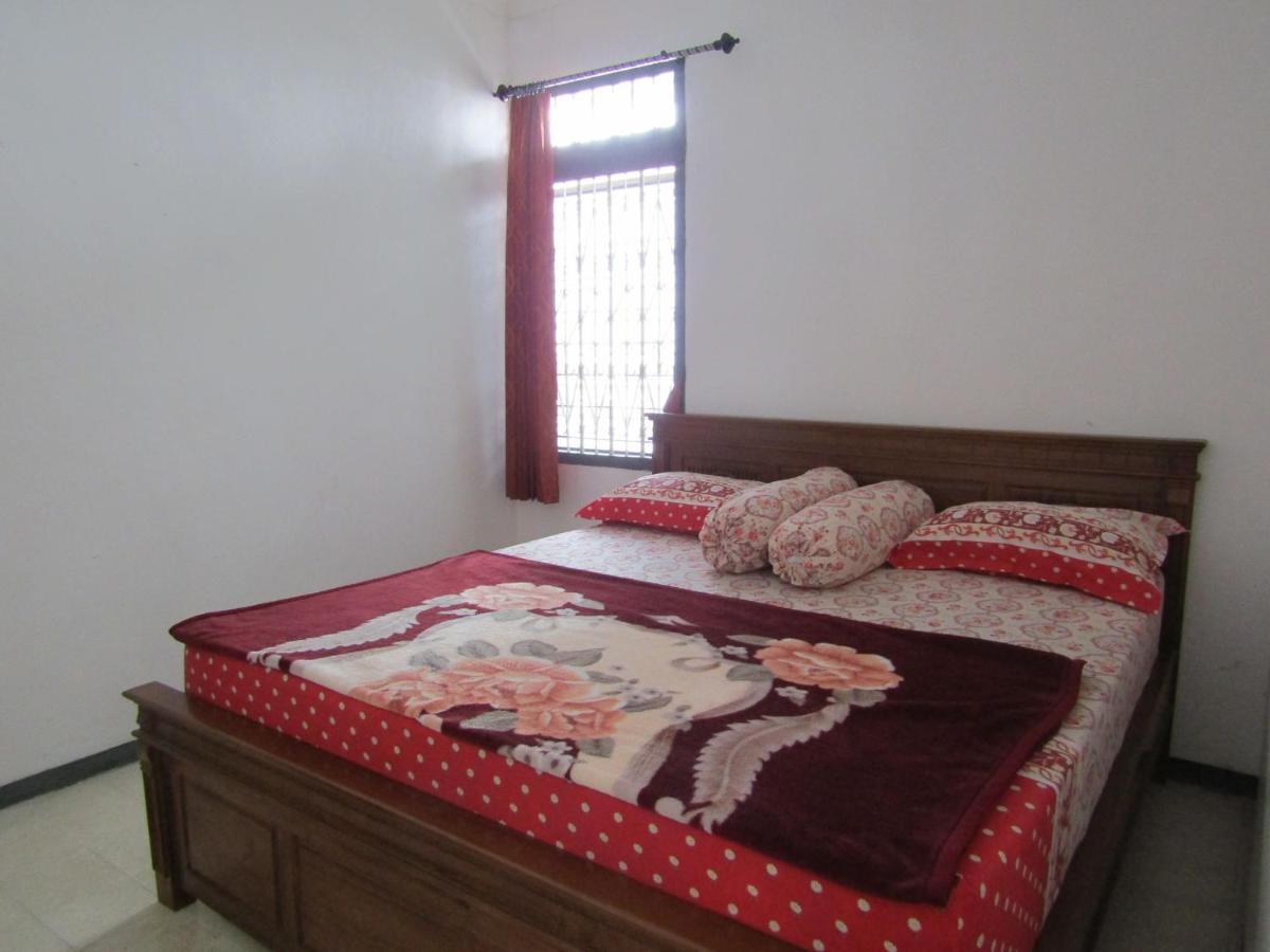 Hotel Pantes Sarangan Extérieur photo